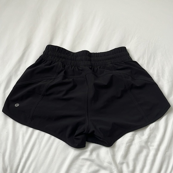 Lululemon Tracker Low-Rise Lined Short 4" - Picture 2 of 4